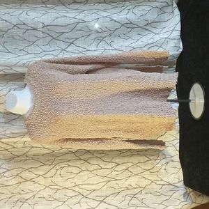 Niashot sweater Medium NWT